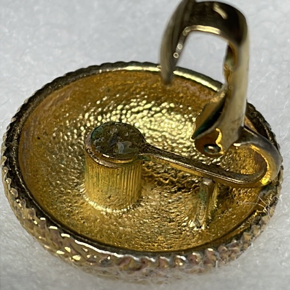 Trifari Single - Picture 6 of 6